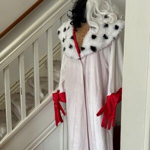 Previously worn and CLEAN "Cruella de Vil" costume. Generous fit!